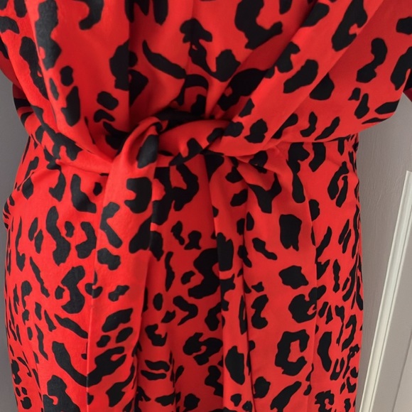 Who What Wear red and black flutter sleeve tie waist midi dress EUC runs large - Picture 4 of 9